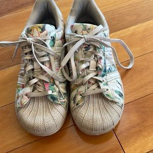 Really cute colorful Adidas, pretty worn a little dirty